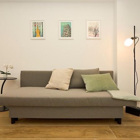 Апартаменты Duomo 10 Min - Cozy With Netflix & Wifi Милан Экстерьер фото